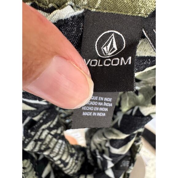 Volcom Smocked Palm Leaf Cami Tank Top XS NWT - Picture 6 of 6